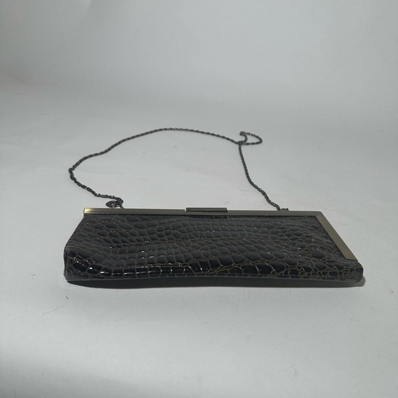 Elegant Black Crocodile-Embossed Clutch - Picture 4 of 7